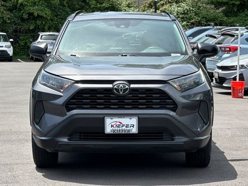 Used 2019 Toyota RAV4 LE FWD image 9