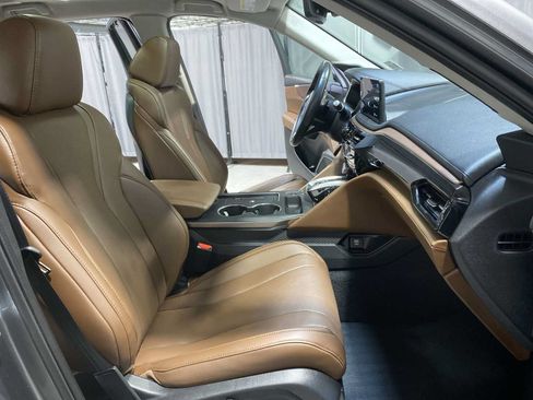 Used 2025 Acura MDX SH-AWD w/ Technology Package image 14