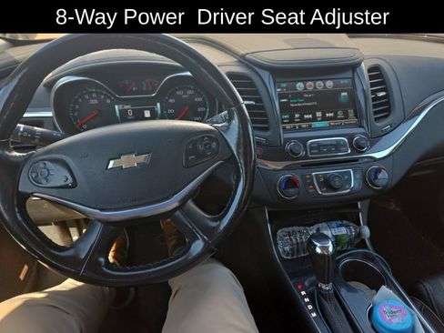 Used 2019 Chevrolet Impala Premier w/ Premier Convenience Package FWD image 16