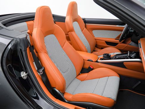 Used 2025 Porsche 911 Turbo S image 23