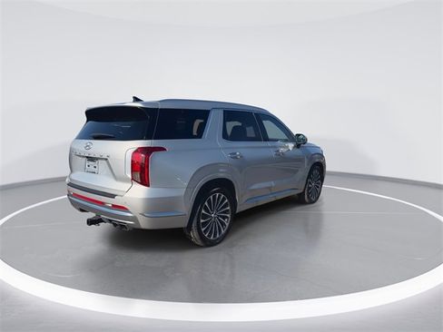 Used 2024 Hyundai Palisade Calligraphy image 8