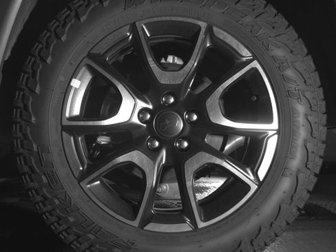 Used 2025 Jeep Compass Trailhawk AWD/4WD image 14