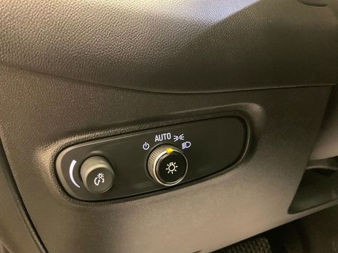 Used 2022 Chevrolet Equinox LT image 18