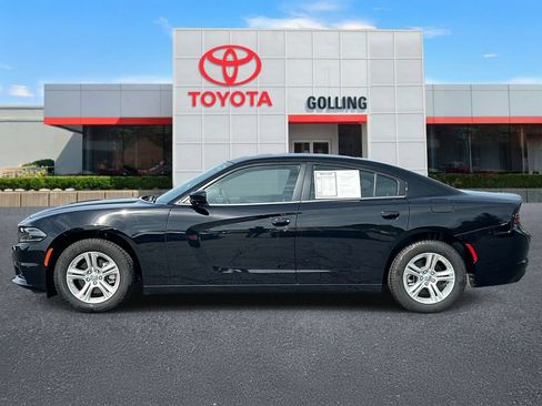 Used 2023 Dodge Charger SXT RWD image 2