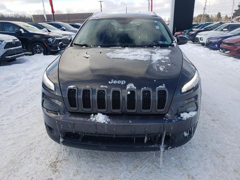 Used 2016 Jeep Cherokee Latitude image 8