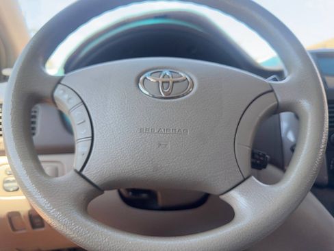Used 2009 Toyota Sienna LE FWD image 32