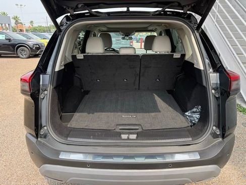 Certified 2023 Nissan Rogue SV w/ SV Premium B Package FWD image 15