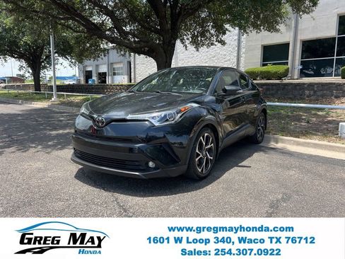 Used 2019 Toyota C-HR Limited FWD image 3