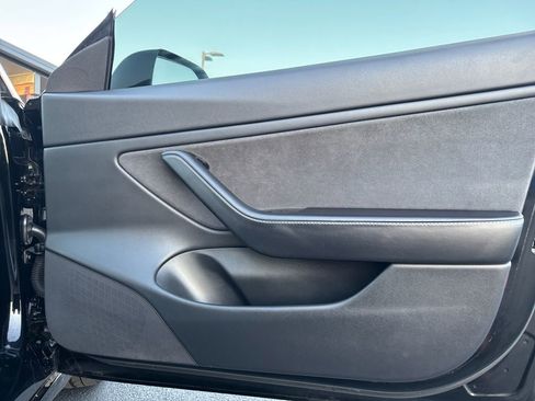 Used 2019 Tesla Model 3 image 24