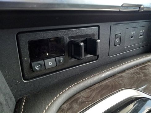 Used 2024 Nissan Armada Platinum w/ Captain's Chairs Package image 26