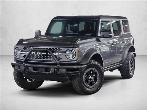 Used 2022 Ford Bronco Badlands image 1