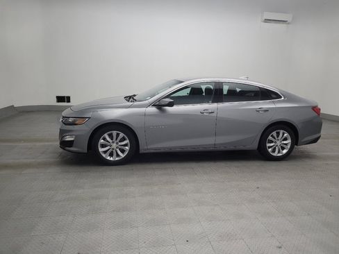 Used 2023 Chevrolet Malibu LT FWD image 2