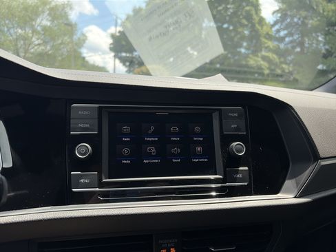 Used 2024 Volkswagen Jetta Sport FWD image 29