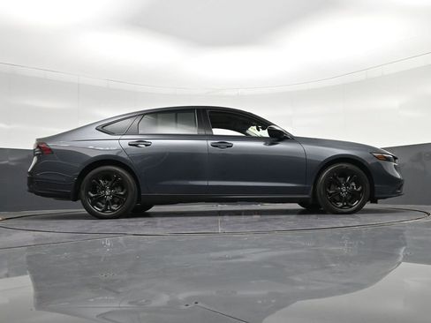 Used 2025 Honda Accord SE image 35