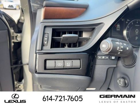 New 2025 Lexus ES 350 Ultra Luxury image 23