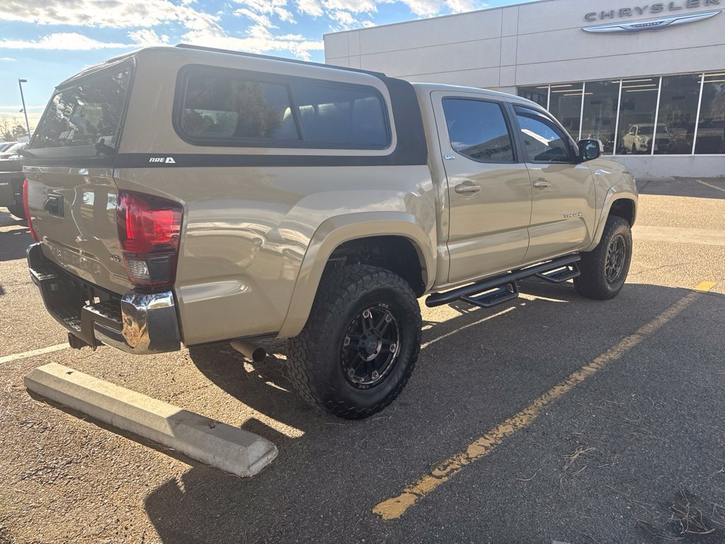 Used 2019 Toyota Tacoma SR5 AWD/4WD image 5