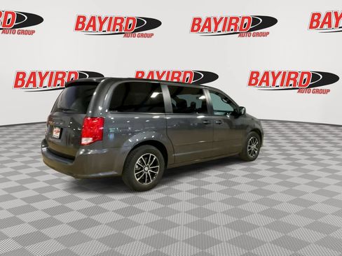 Used 2016 Dodge Grand Caravan SXT FWD image 8