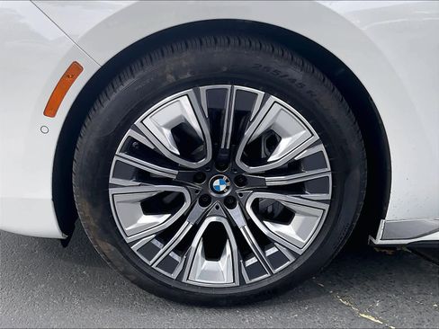 Certified 2024 BMW i7 xDrive60 AWD/4WD image 11