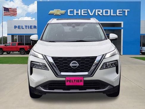 Used 2023 Nissan Rogue SL w/ SL Premium Package FWD image 2