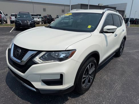 Used 2020 Nissan Rogue SV w/ Premium Package FWD image 38
