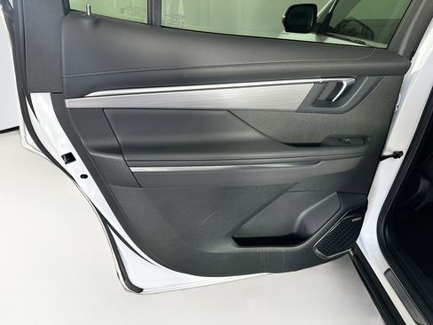 Used 2025 Buick Enclave Preferred image 26