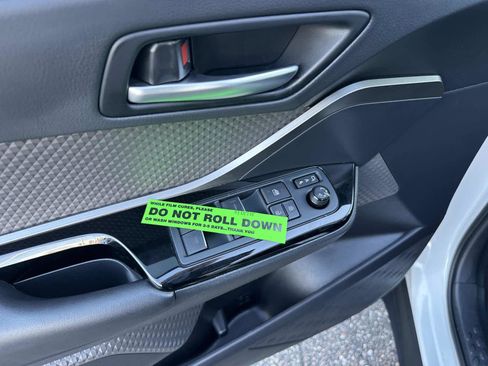 Used 2021 Toyota C-HR Limited image 18