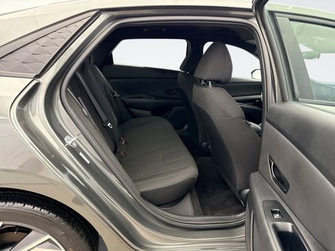 Used 2025 Hyundai Elantra Sport image 17