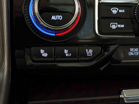 Used 2024 GMC Yukon Denali w/ Denali Reserve Package image 26