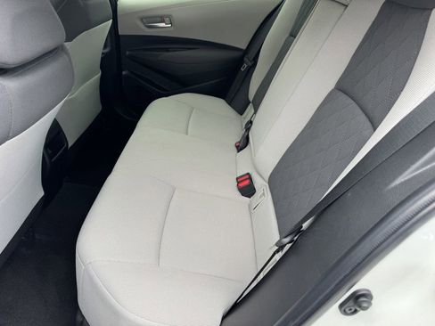 Used 2020 Toyota Corolla LE w/ Carpet Mat Package (TMS) FWD image 11