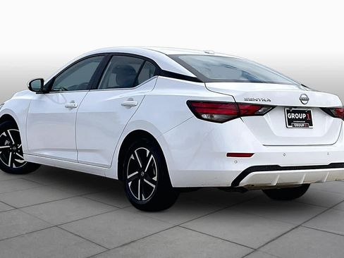 Used 2025 Nissan Sentra SV FWD image 12