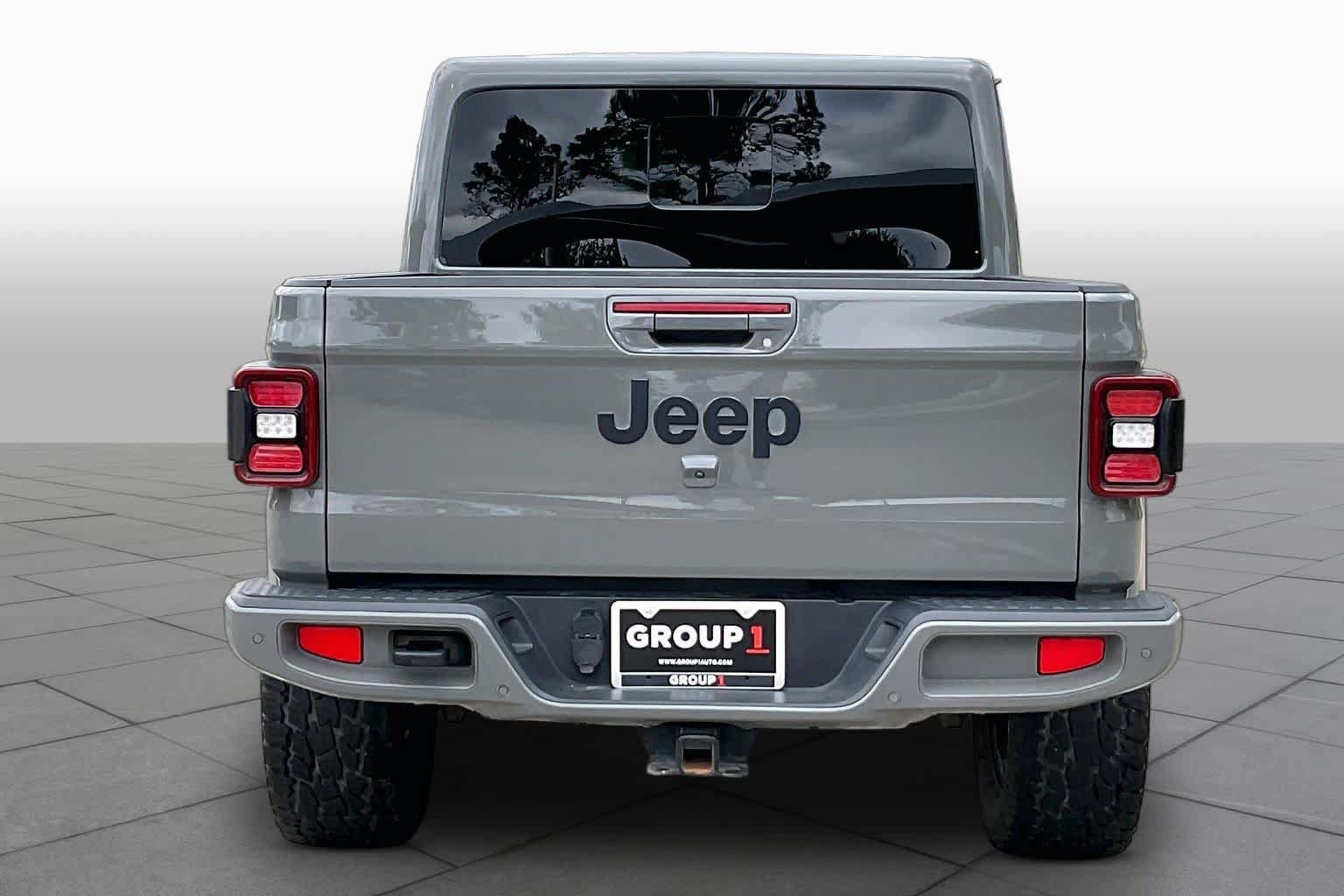 Used 2022 Jeep Gladiator Overland AWD/4WD image 5