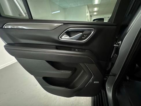 Used 2024 GMC Yukon AT4 w/ Technology Package AWD/4WD image 10