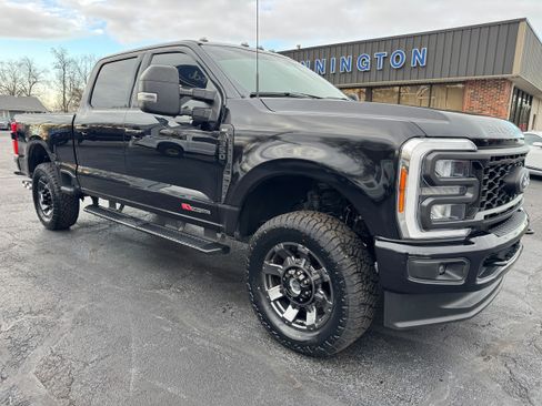 Used 2023 Ford F350 XLT w/ XLT Premium Package image 9