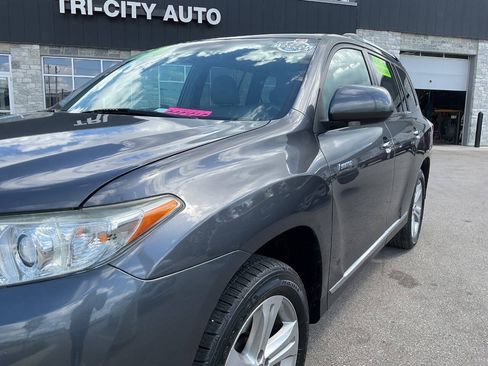 Used 2013 Toyota Highlander Limited AWD/4WD image 2