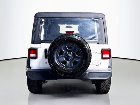Used 2022 Jeep Wrangler Unlimited Sport AWD/4WD image 8