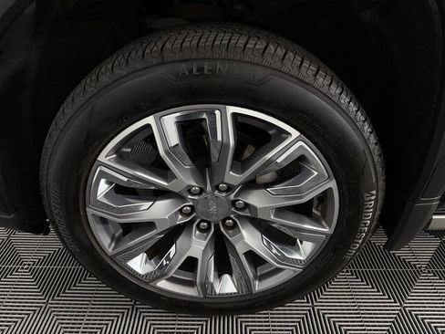 Used 2024 GMC Sierra 1500 Denali AWD/4WD image 12
