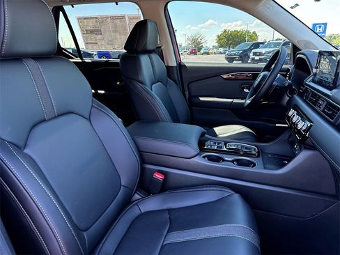 New 2025 Honda Pilot Touring image 26