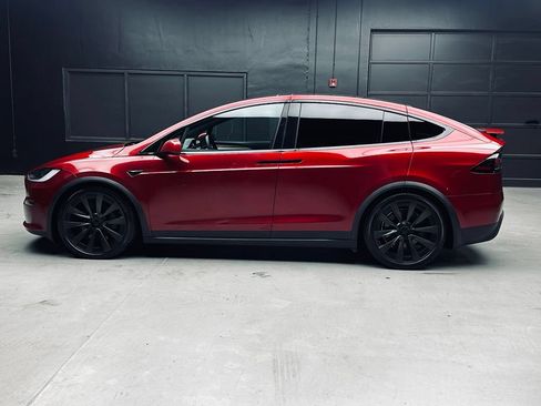 Used 2023 Tesla Model X AWD/4WD image 3