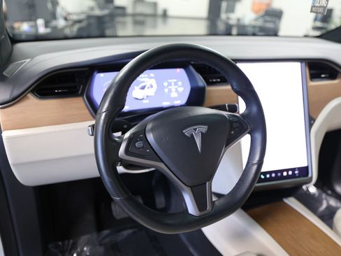 Used 2020 Tesla Model X Long Range image 28