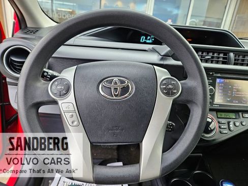 Used 2014 Toyota Prius C Three image 18