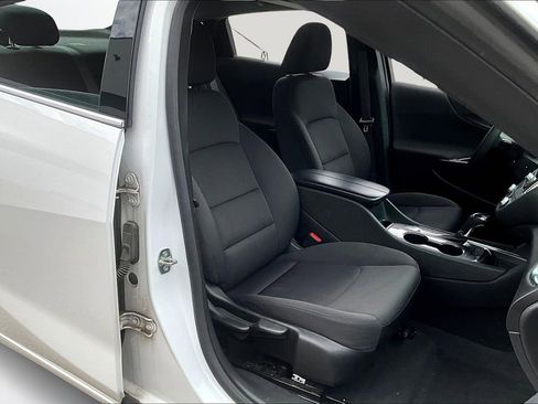 Used 2020 Chevrolet Malibu LT image 27