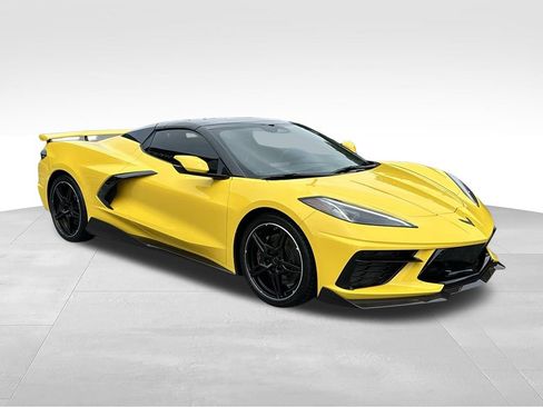 Used 2025 Chevrolet Corvette Stingray Preferred Conv w/ Z51 Performance Package RWD image 2