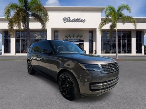 Used 2025 Land Rover Range Rover Long Wheelbase SE image 2