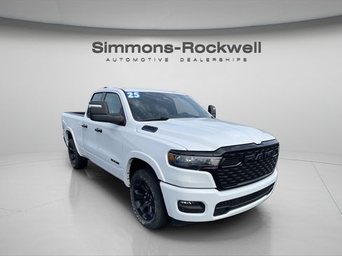 Used 2025 RAM 1500 Big Horn AWD/4WD image 7
