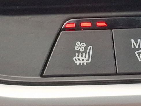 Used 2022 BMW X6 M50i w/ Executive Package image 23