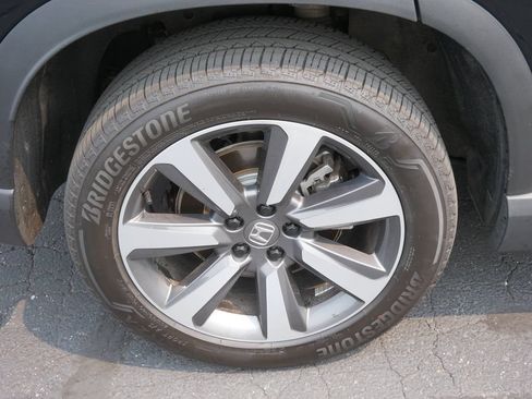 Used 2024 Honda Pilot Elite image 8