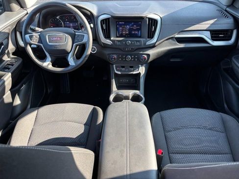 Used 2022 GMC Terrain SLE w/ Driver Convenience Package FWD image 11