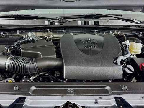 Used 2021 Toyota Tacoma SR5 image 14