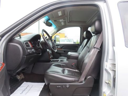 Used 2011 Chevrolet Silverado 2500 LTZ w/ LTZ Plus Package AWD/4WD image 15