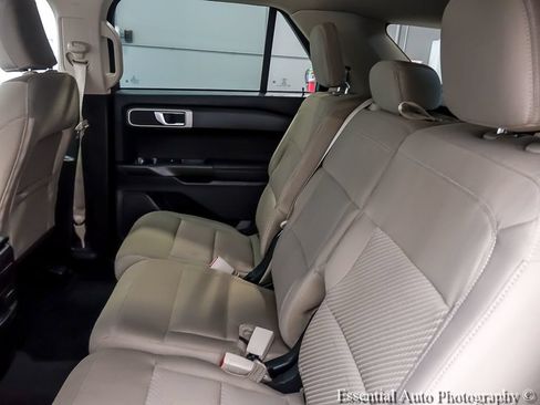 Certified 2023 Ford Explorer 4WD image 13